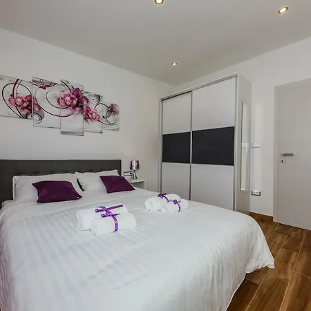 Lavender & Mint Apartamento Kaštela