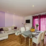 Lavender & Mint Апартаменты