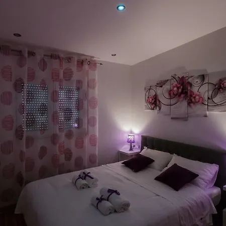 Apartment Lavender & Mint Kastela
