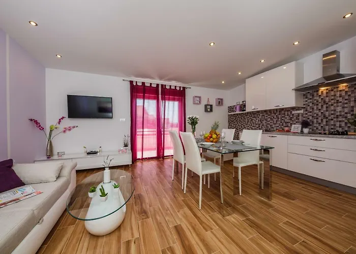 아파트 Lavender & Mint Kaštela